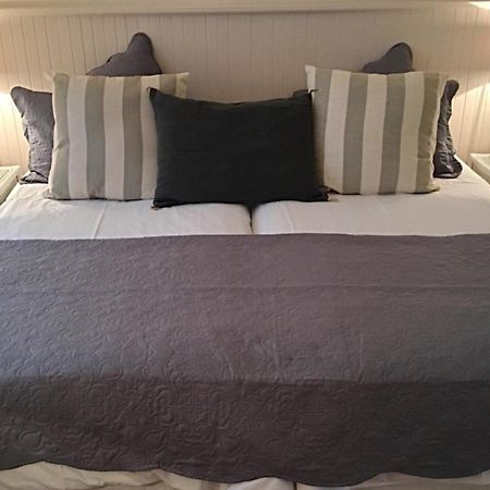 Oude Berg Guesthouse - 10 Caledon Street George Εξωτερικό φωτογραφία