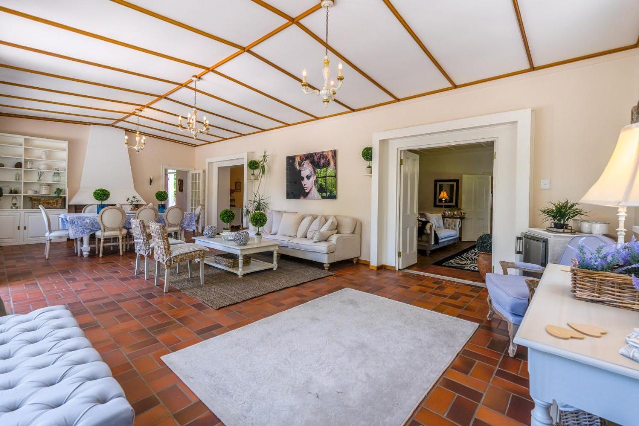 Oude Berg Guesthouse - 10 Caledon Street George Εξωτερικό φωτογραφία