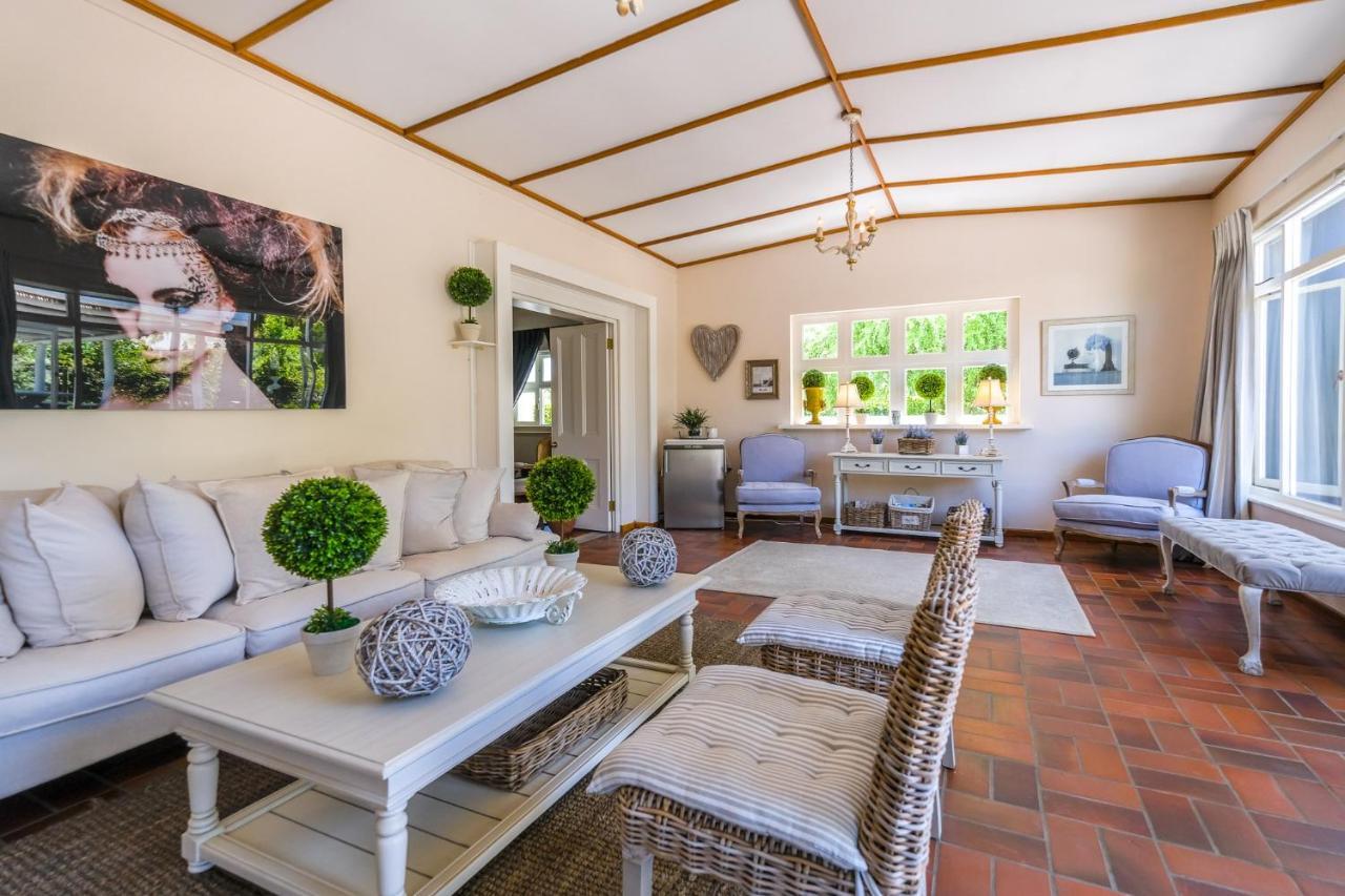 Oude Berg Guesthouse - 10 Caledon Street George Εξωτερικό φωτογραφία